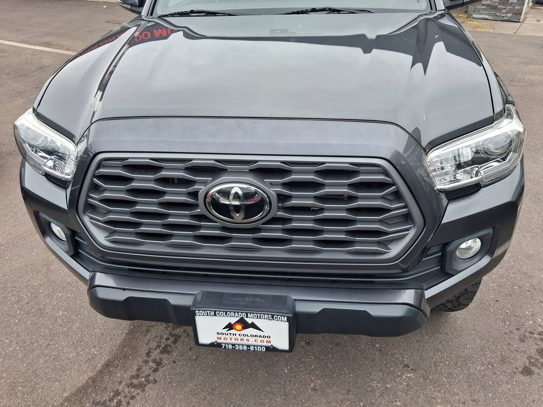 Used 2020 Toyota Tacoma TRD Off-Road w/ Technology Package AWD/4WD image 9