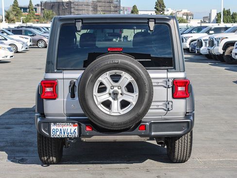 Used 2019 Jeep Wrangler Unlimited Sport S image 8