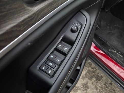 New 2026 Jeep Grand Cherokee L 4WD image 10