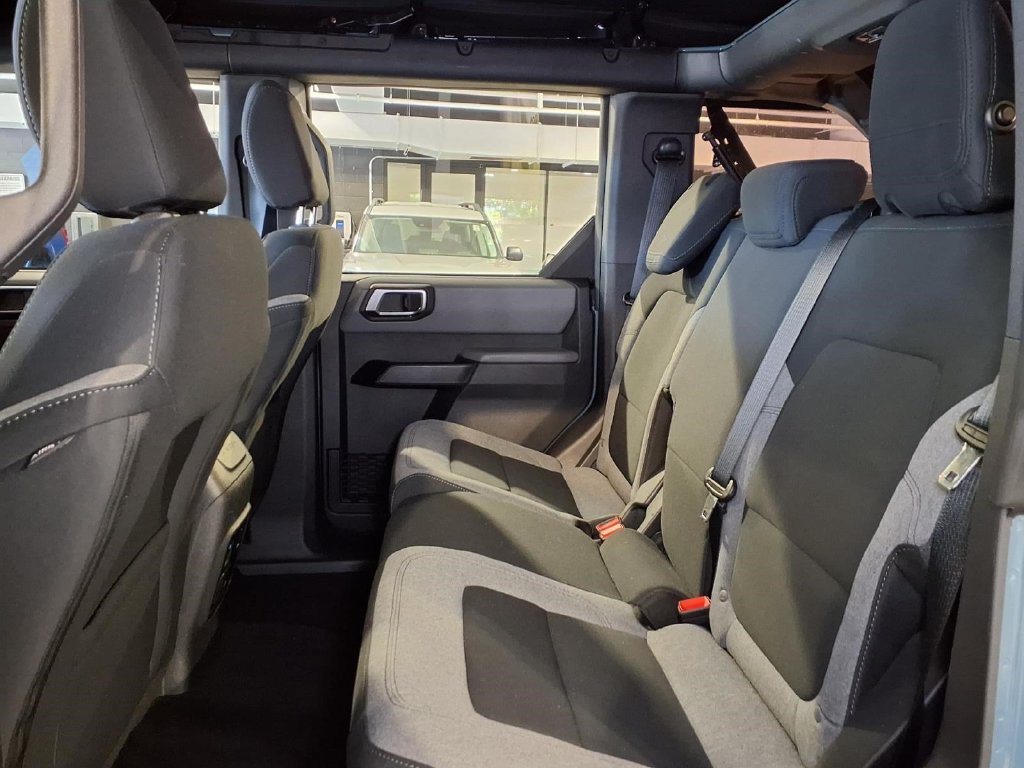 Used 2023 Ford Bronco 4-Door AWD/4WD image 21
