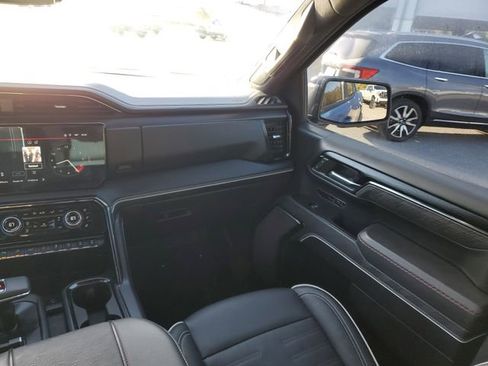 Used 2024 GMC Sierra 1500 AT4X image 15