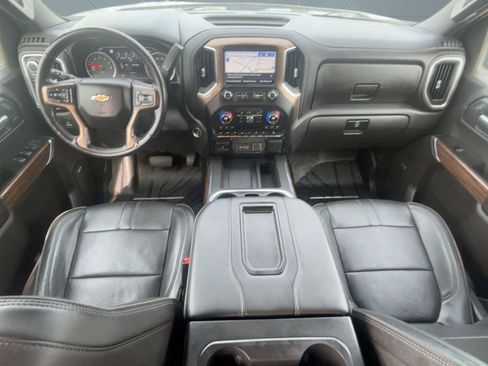 Used 2019 Chevrolet Silverado 1500 High Country w/ Technology Package image 16