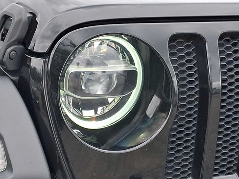 Used 2021 Jeep Wrangler Sport AWD/4WD image 8