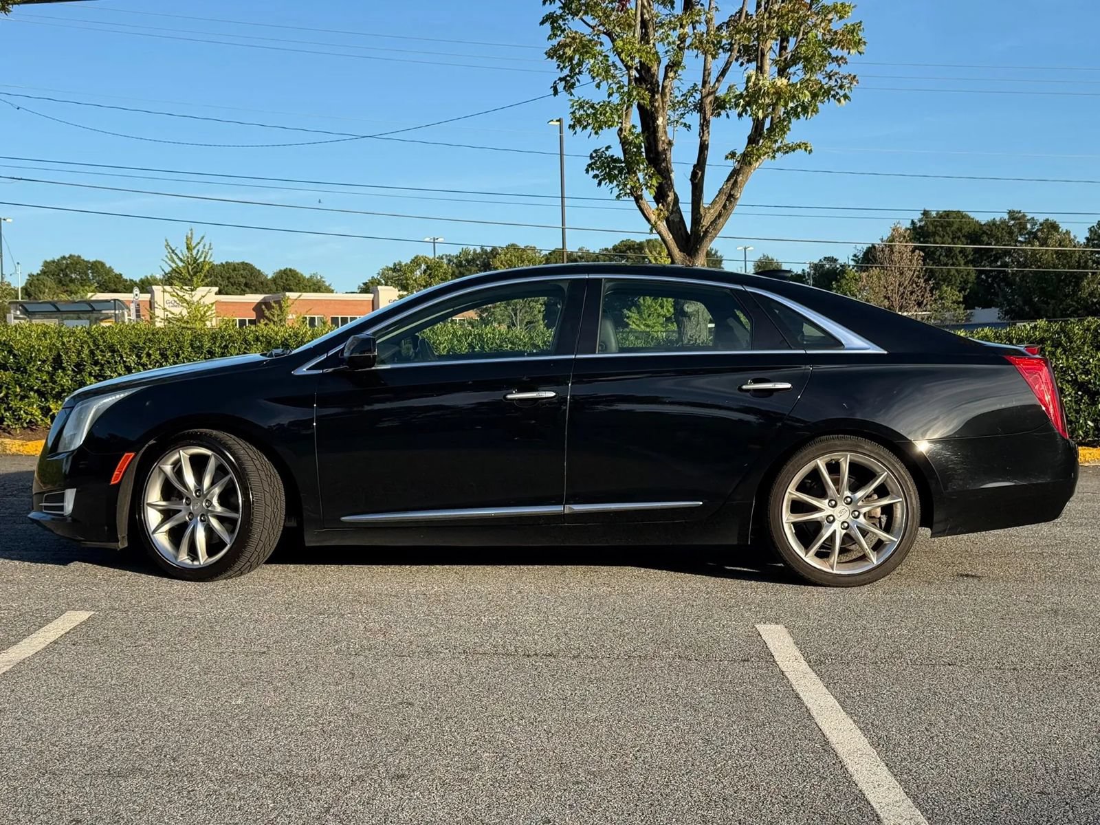 Used 2016 Cadillac XTS Premium w/ Driver Assist Package AWD/4WD image 5