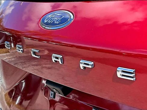 Used 2022 Ford Escape SE w/ Convenience Package image 9