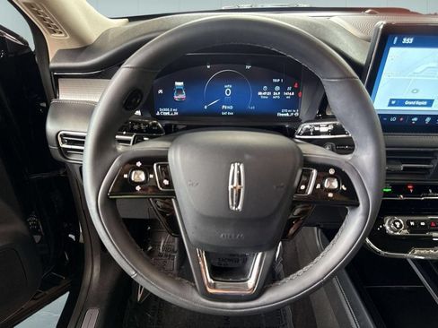 Certified 2024 Lincoln Corsair AWD image 18