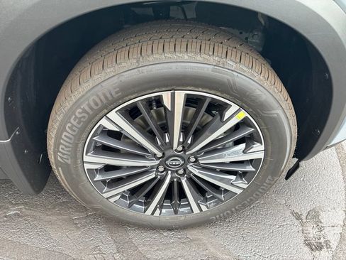 New 2026 Nissan Pathfinder Platinum AWD/4WD image 9