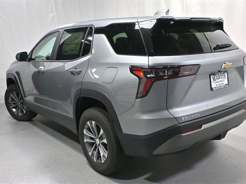 New 2026 Chevrolet Equinox LT w/ Convenience Package II image 5