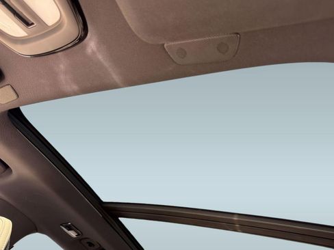 Certified 2025 Volvo XC90 B5 Plus image 15