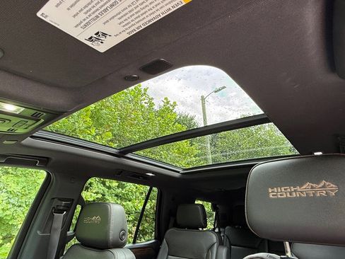 Used 2021 Chevrolet Tahoe High Country w/ Premium Package AWD/4WD image 37