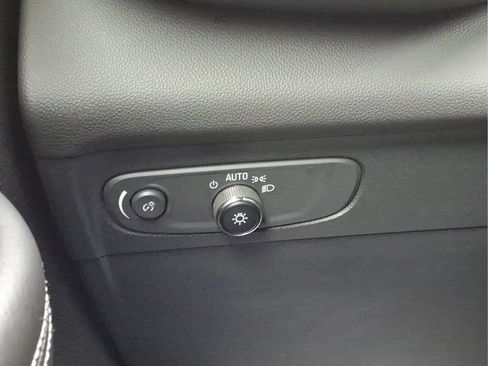 Used 2023 Buick Envision Essence FWD image 19