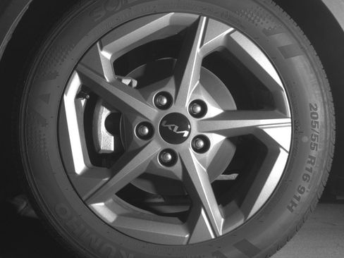 Used 2025 Kia K4 FWD image 12