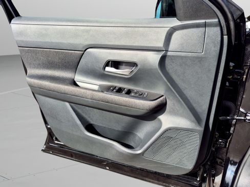 Used 2026 Nissan Kicks SV FWD image 22