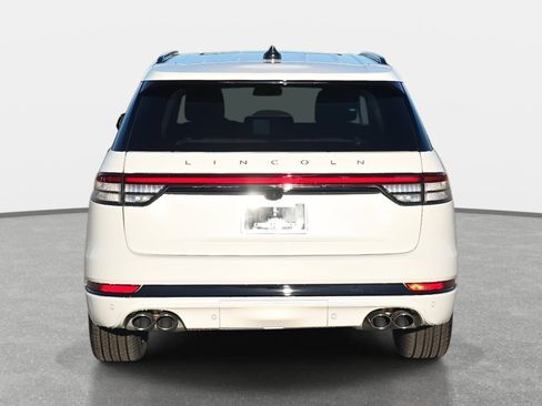 New 2026 Lincoln Aviator AWD w/ Jet Appearance Package image 6