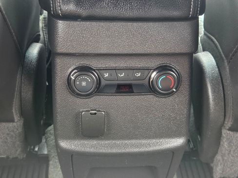 Used 2014 Ford Explorer XLT w/ Equipment Group 202A FWD image 25