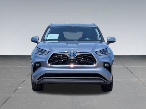Used 2023 Toyota Highlander Limited AWD/4WD image 8