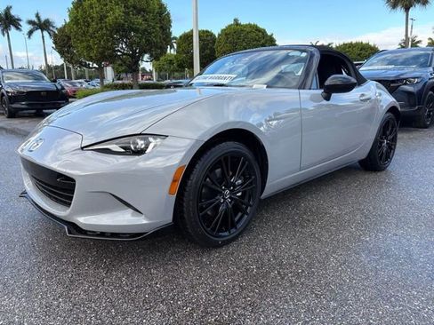 New 2026 MAZDA MX-5 Miata Club w/ Interior Package RWD image 6