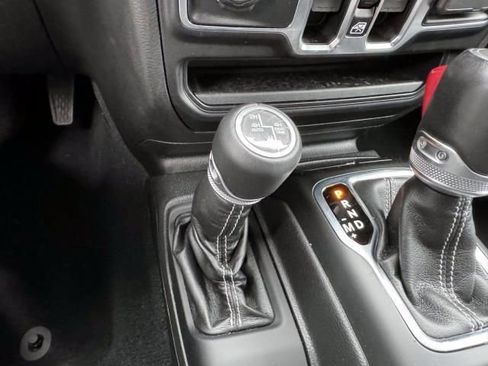 Certified 2022 Jeep Wrangler Unlimited Sahara w/ Cold Weather Group image 21