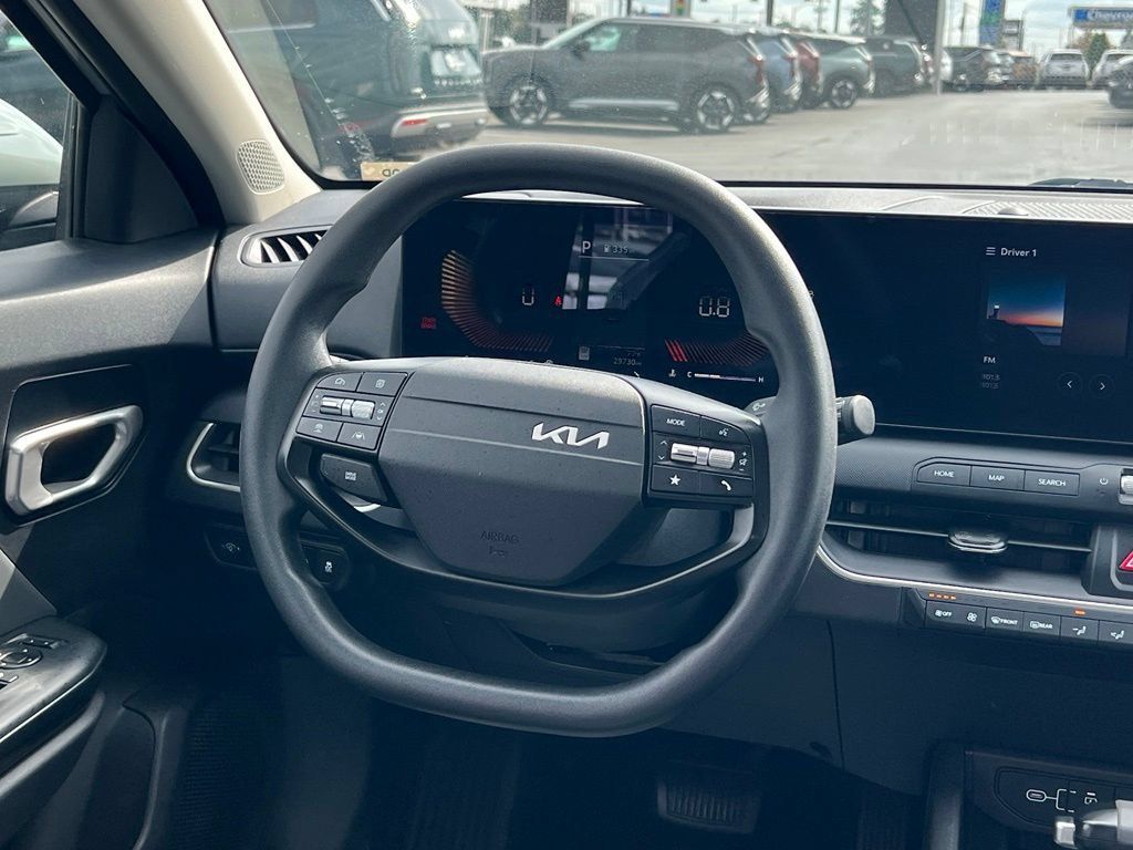 Used 2025 Kia K4 FWD image 17