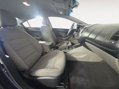 Used 2015 Kia Forte LX image 15