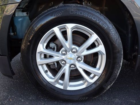 Used 2017 Chevrolet Equinox LT w/ Convenience Package image 40