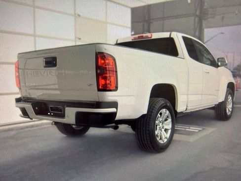 Used 2021 Chevrolet Colorado LT w/ Safety Package RWD image 3