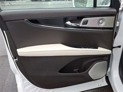 Used 2022 Lincoln Nautilus Black Label image 12