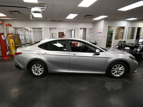 Certified 2025 Toyota Camry LE image 8