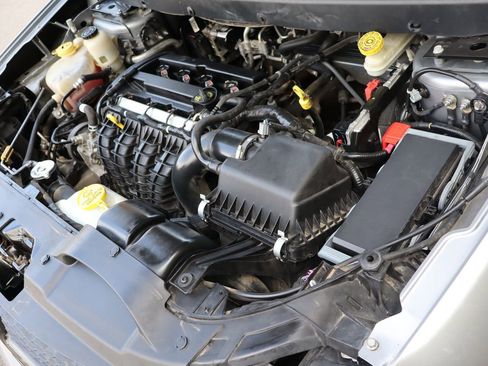 Used 2017 Dodge Journey SE w/ Flexible Seating Group image 46