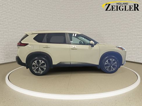Certified 2023 Nissan Rogue SV w/ SV Premium B Package AWD/4WD image 4