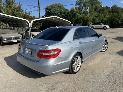 Used 2013 Mercedes-Benz E 350 4MATIC Sedan image 5