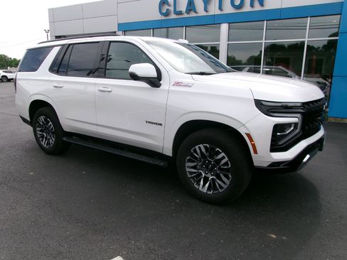 Used 2025 Chevrolet Tahoe Z71 w/ Comfort Package AWD/4WD image 9
