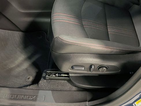 Used 2024 Chevrolet Equinox RS image 24