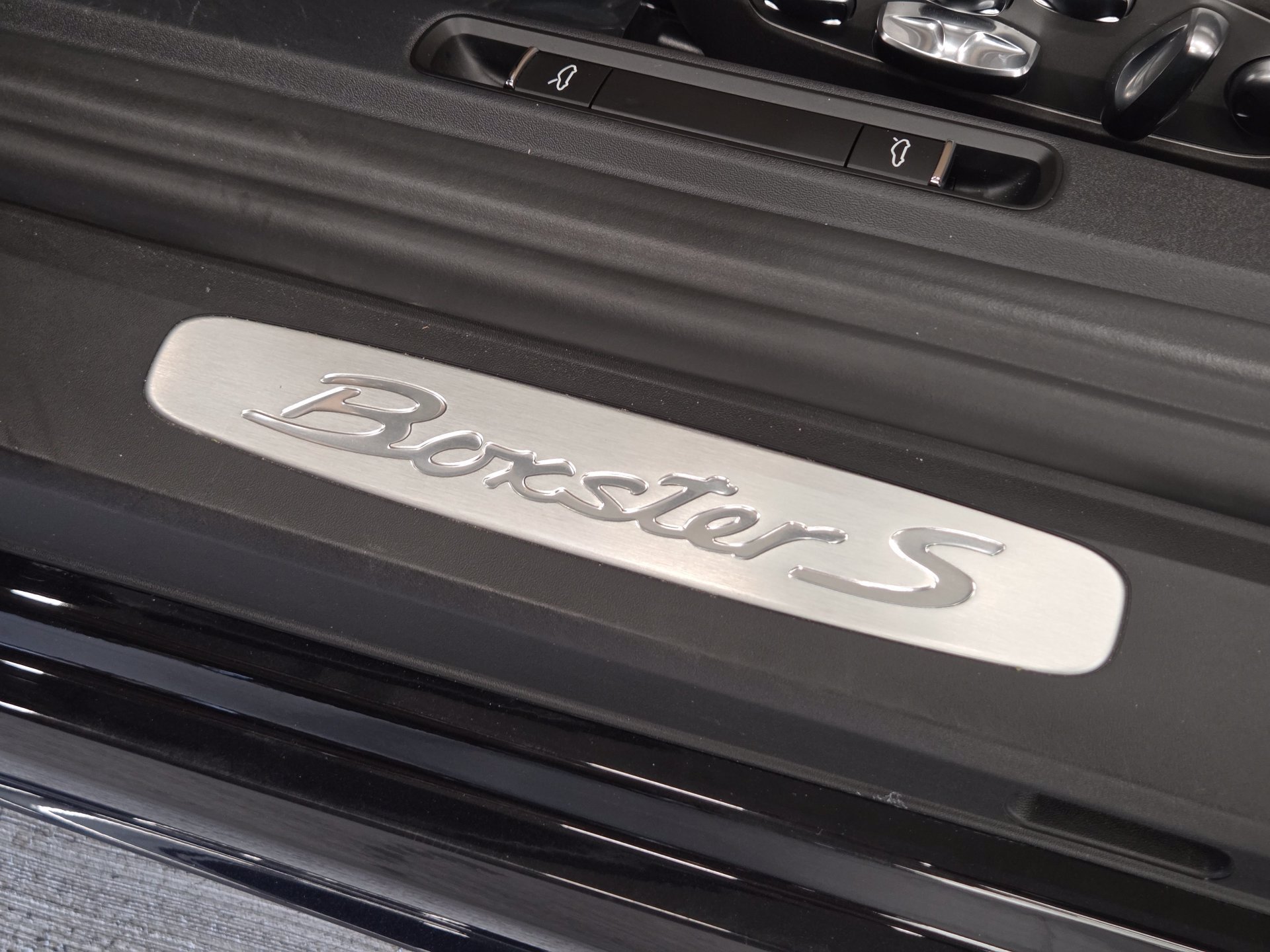 Certified 2023 Porsche 718 Boxster S RWD image 12