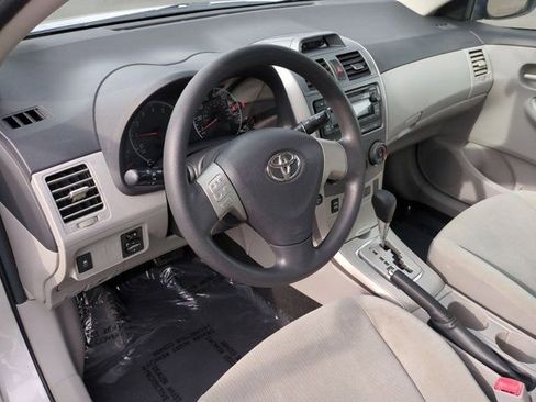 Used 2012 Toyota Corolla L image 12