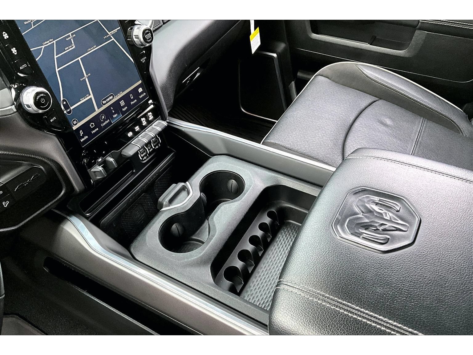 Used 2022 RAM 2500 Laramie AWD/4WD image 17
