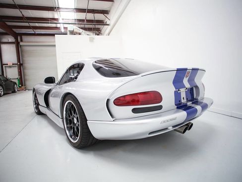 Used 1999 Dodge Viper GTS RWD image 6