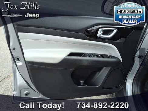 Certified 2022 Jeep Compass Limited AWD/4WD image 14