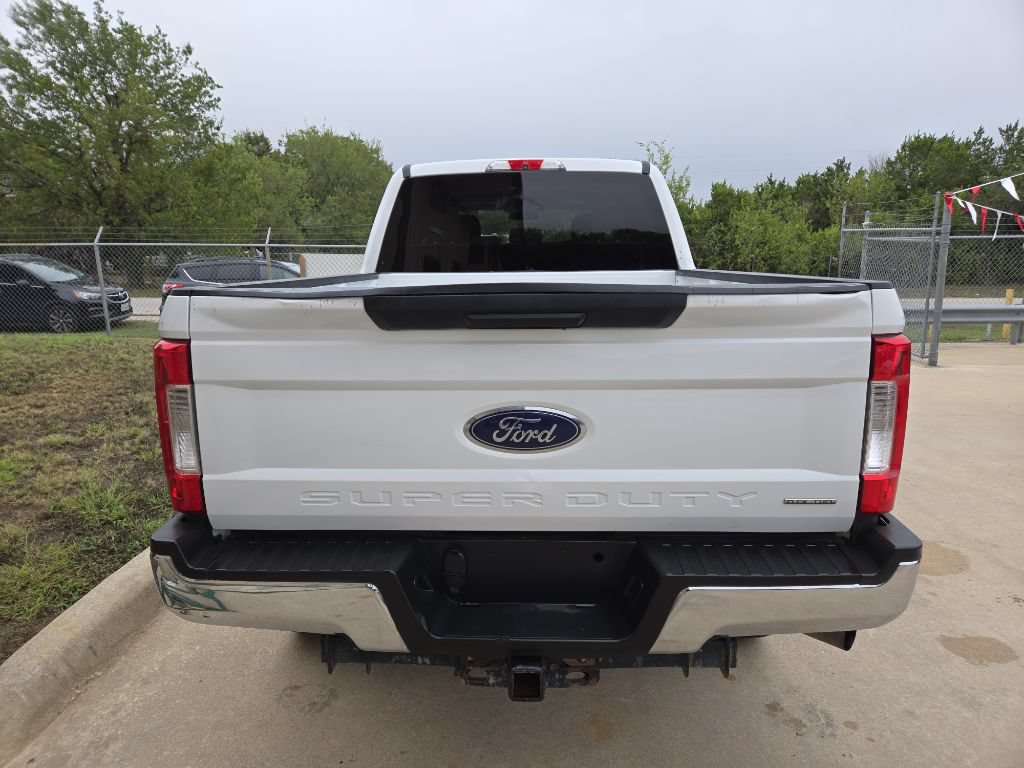 Used 2018 Ford F350 XLT AWD/4WD image 4