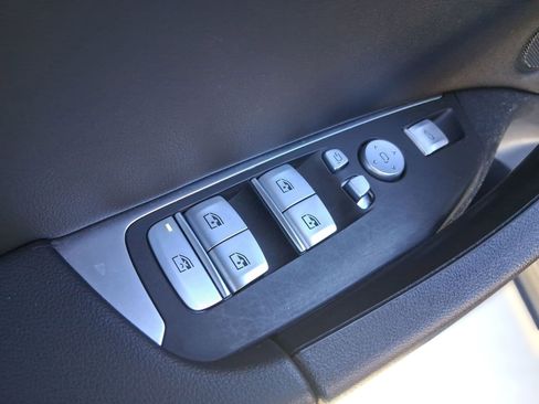 Certified 2023 BMW X4 xDrive30i w/ Premium Package image 21