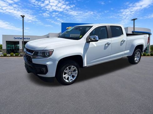 Used 2022 Chevrolet Colorado LT w/ Safety Package AWD/4WD image 3