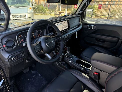 New 2026 Jeep Wrangler Unlimited Rubicon image 15