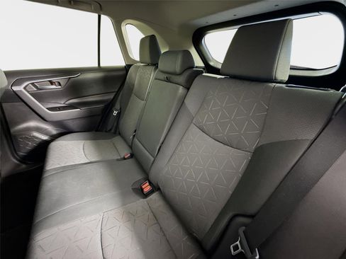 Used 2020 Toyota RAV4 XLE w/ Convenience Package FWD image 23