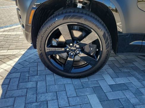 New 2026 Land Rover Defender 110 X-Dynamic SE image 12