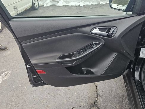 Used 2016 Ford Focus SE image 11