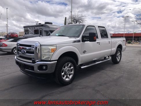 Used 2011 Ford F250 Lariat w/ Lariat Interior Pkg image 4