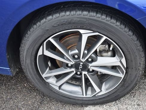 Used 2024 Kia Forte LXS w/ LXS Technology Package image 11