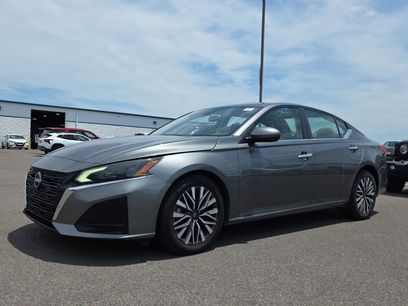Used 2023 Nissan Altima 2.5 SV