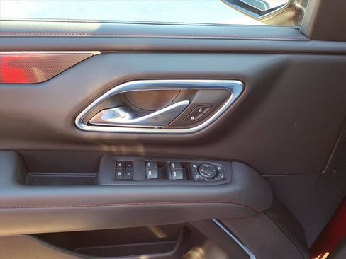 Used 2023 Chevrolet Suburban RST w/ Luxury Package image 14