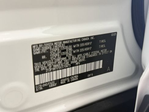 Used 2025 Toyota RAV4 XLE w/ Convenience Package image 24